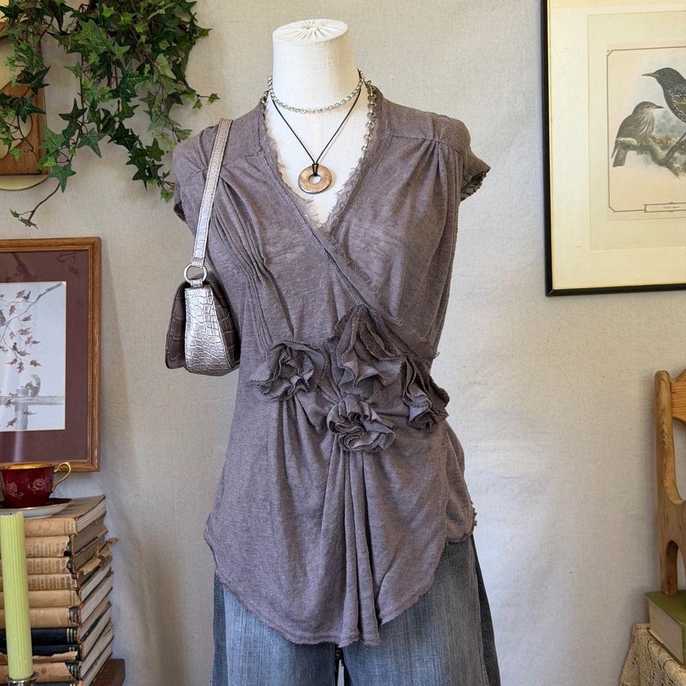 Brown Rosette Appliqué V Neck Top Dark Romantic Y2K Vintage Small Fairycore